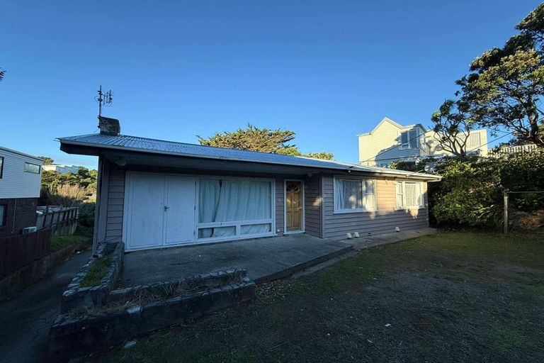Photo of property in 40 Whanake Street, Titahi Bay, Porirua, 5022