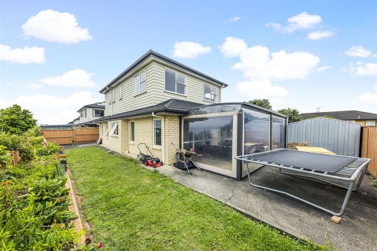 Photo of property in 22 Sarteano Drive, Manurewa, Auckland, 2105