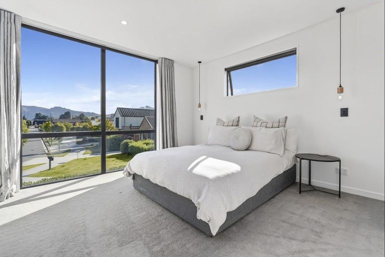 Photo of property in 1 Glen Dene Crescent, Wanaka, 9305