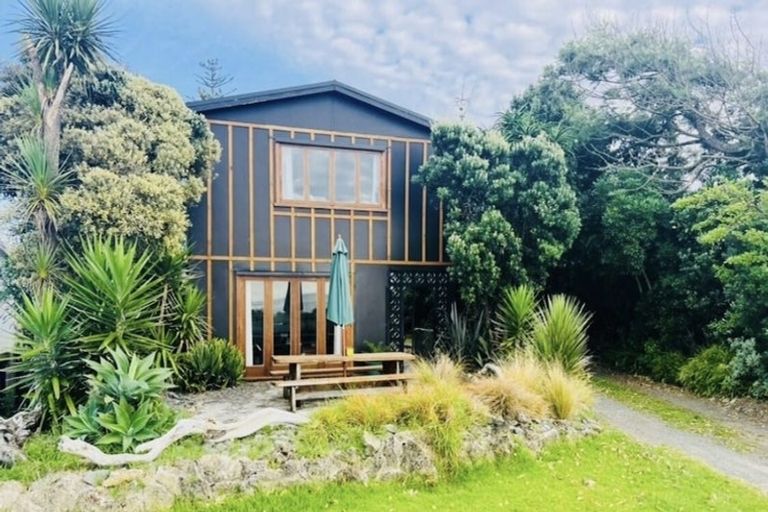 Photo of property in 124 North Shore Road, Eskdale, Napier, 4182
