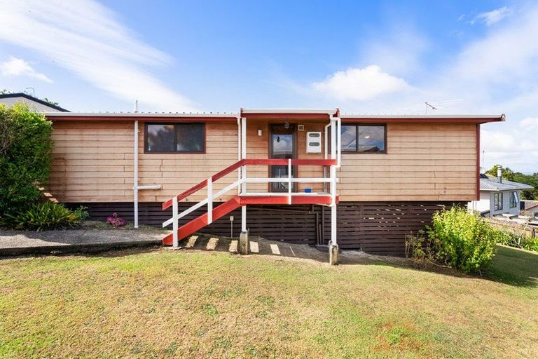 Photo of property in 26 Hale Crescent, Bayview, Auckland, 0629