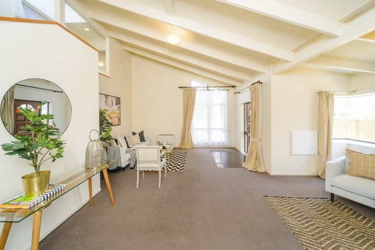 Photo of property in 42a Clifton Terrace, Fitzherbert, Palmerston North, 4410