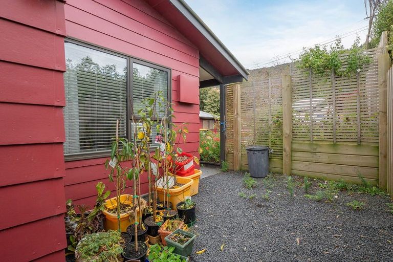 Photo of property in 52 Kauri Street, Ravensbourne, Dunedin, 9022