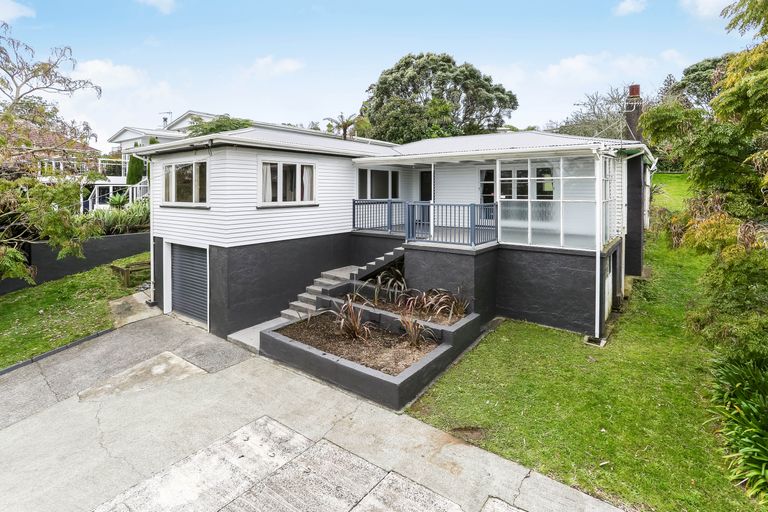 Photo of property in 4 Station Road, Pukekohe, 2120