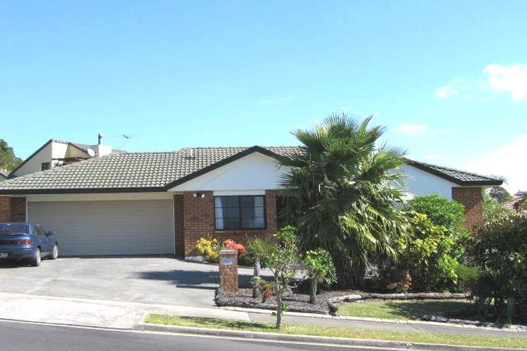 Photo of property in 17 Carnmore Place, Torbay, Auckland, 0630