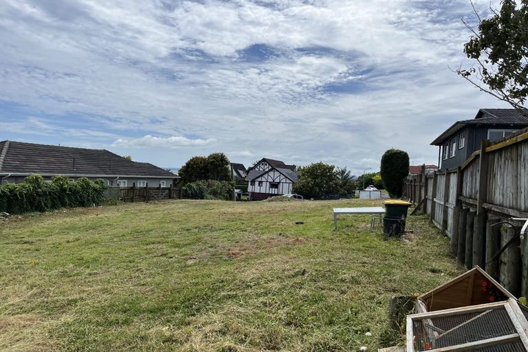 Photo of property in 45 Pah Road, Cockle Bay, Auckland, 2014