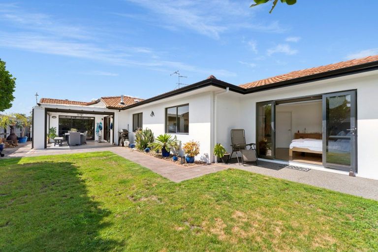 Photo of property in 24 Ohope Place, Papamoa Beach, Papamoa, 3118