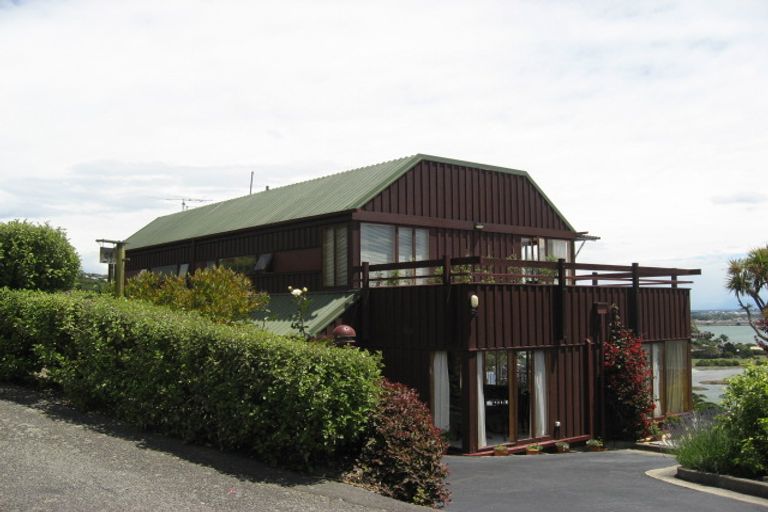 Photo of property in 31 Balmoral Lane, Redcliffs, Christchurch, 8081