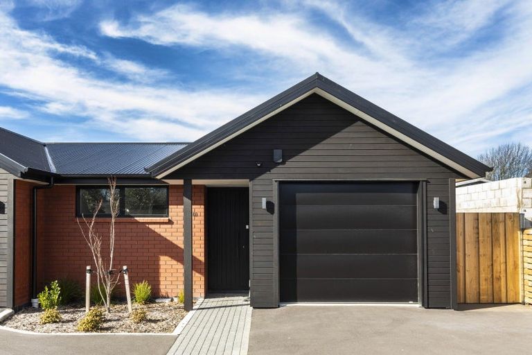 Photo of property in 6d Avonhead Road, Avonhead, Christchurch, 8042