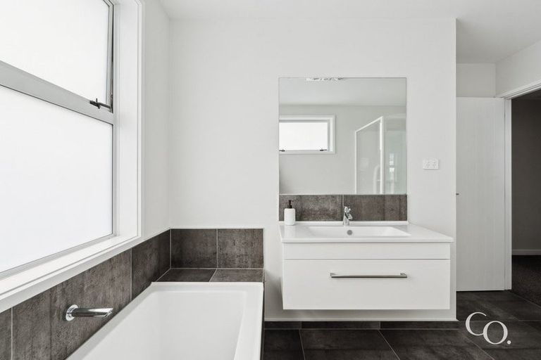 Photo of property in 26 Applin Lane, Pyes Pa, Tauranga, 3112