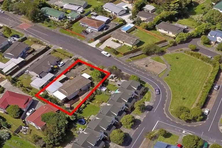 Photo of property in 29 Kelman Road, Kelston, Auckland, 0602