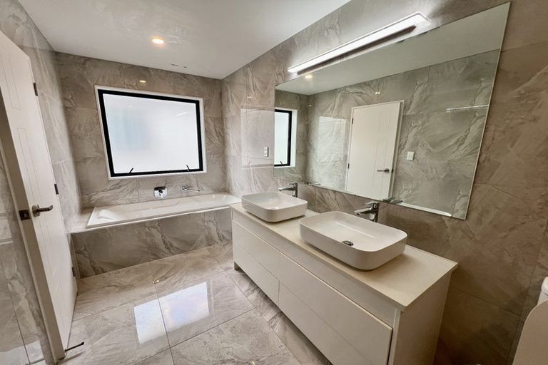 Photo of property in 22 Eastfield Avenue, Flat Bush, Auckland, 2019