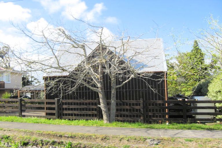 Photo of property in 36 Mcentee Road, Waitakere, Auckland, 0816