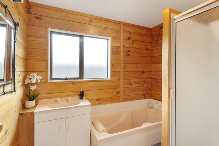 Photo of property in 2/31 Kirsten Place, Parklands, Christchurch, 8083