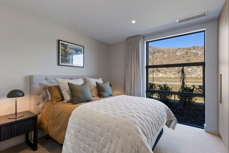 Photo of property in Kawarau Heights, 71 Kawarau Heights Boulevard, Lake Hayes, Queenstown, 9304