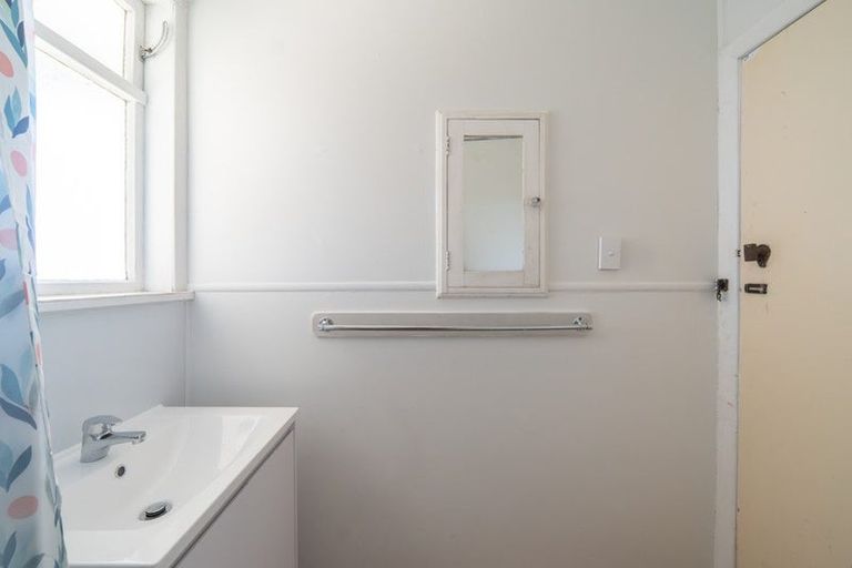 Photo of property in 7a Butler Place, Fairfield, Hamilton, 3214