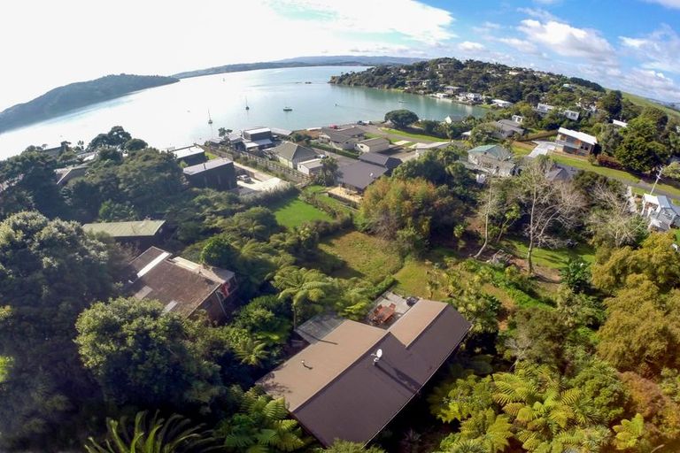 Photo of property in 16 Cambrae Road, Raglan, 3225