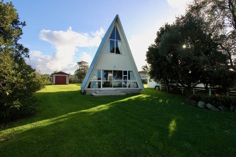Photo of property in 152 Cook Drive, Whitianga, 3510