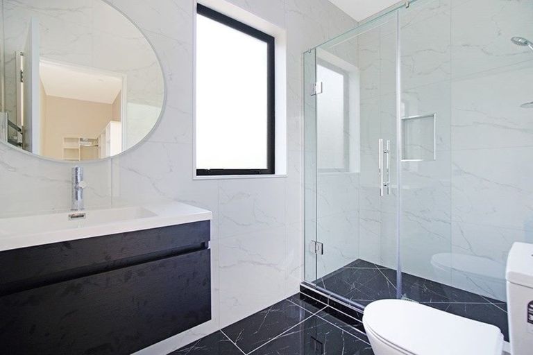 Photo of property in 75a Twin Parks Rise, Papakura, 2582