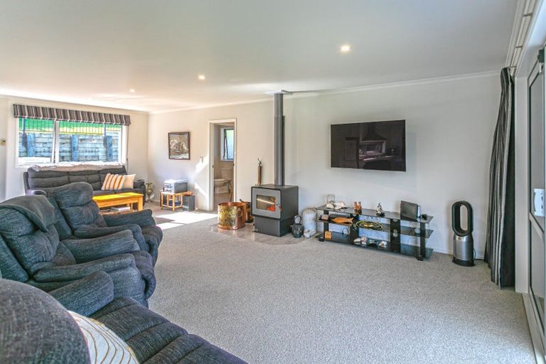 Photo of property in 2886 Long Bay Road, Wyuna Bay, Coromandel, 3581