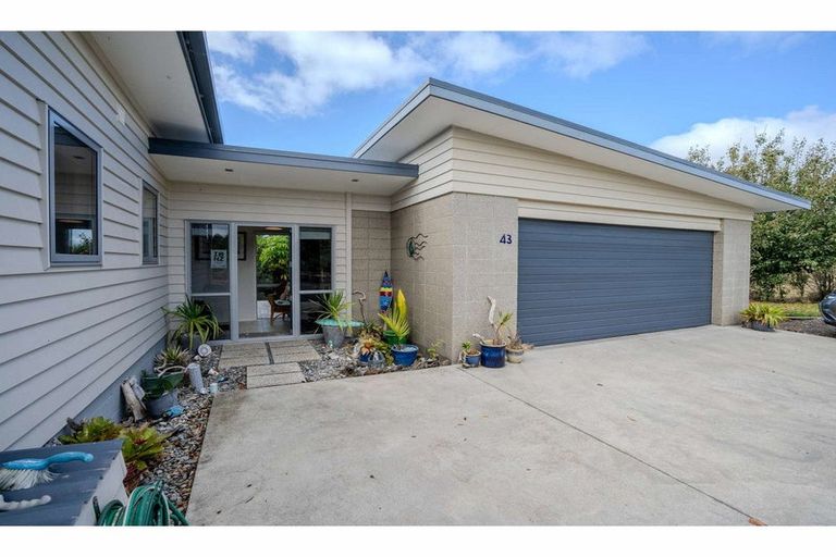 Photo of property in 43 Edmonds Road, Kerikeri, 0293
