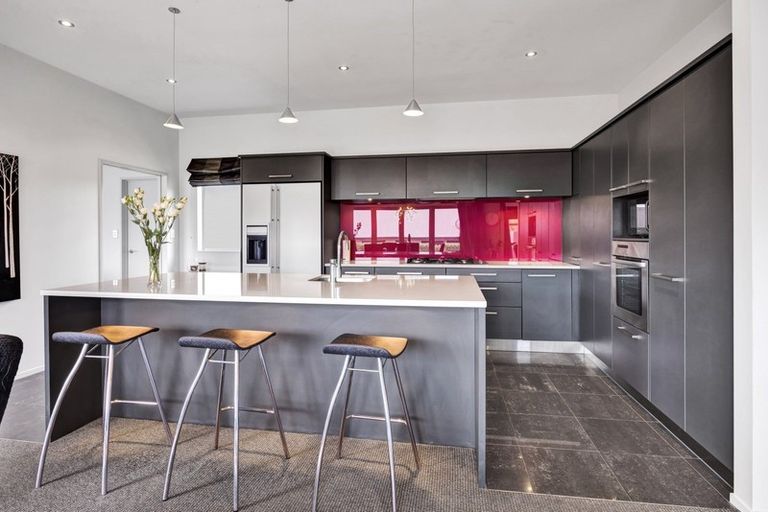 Photo of property in 188 Heta Road, Highlands Park, New Plymouth, 4312