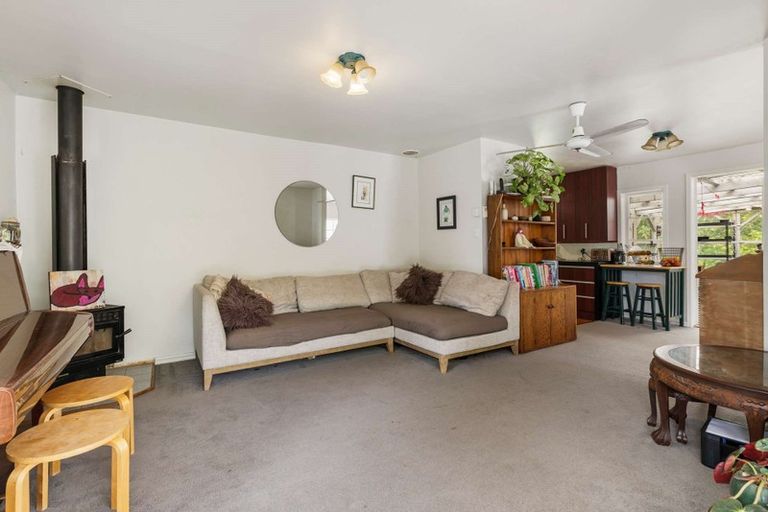 Photo of property in 611 Awhitu Road, Pollok, Waiuku, 2683