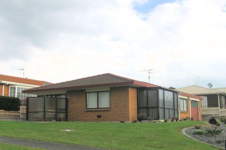 Photo of property in 4a Camellia Place, Greerton, Tauranga, 3112