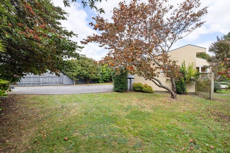 Photo of property in 23 Saint Albans Avenue, Hokowhitu, Palmerston North, 4410