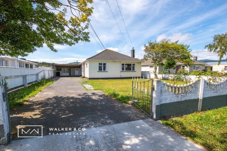 Photo of property in 14 Totara Street, Wainuiomata, Lower Hutt, 5014