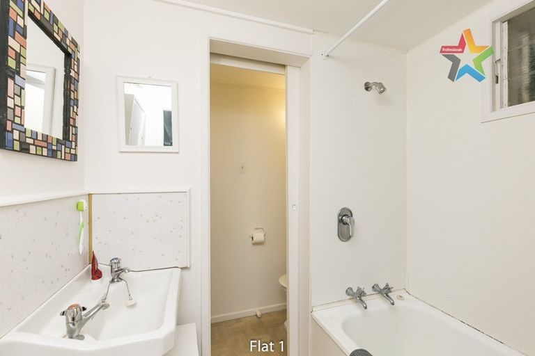 Photo of property in 58 Fairlie Terrace, Kelburn, Wellington, 6021