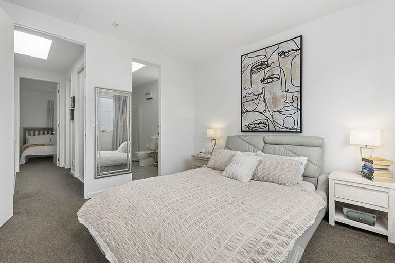 Photo of property in De Vere Apartments, 1/23 Tennyson Street, Te Aro, Wellington, 6011