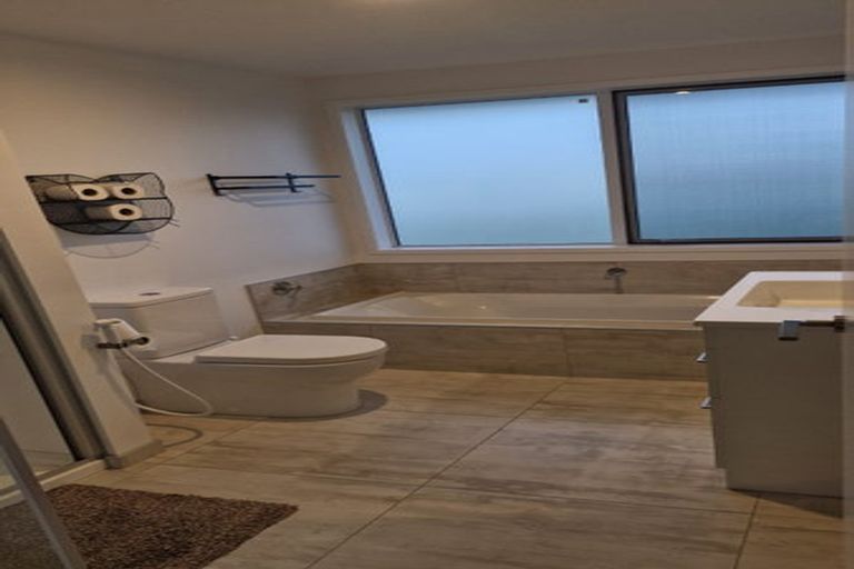 Photo of property in 2a Kaipakopako Road, Paraite, New Plymouth, 4373