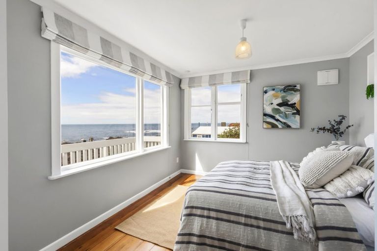 Photo of property in 118 Owhiro Bay Parade, Owhiro Bay, Wellington, 6023