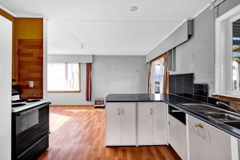 Photo of property in 17 Tuke Street, Normanby, Hawera, 4614