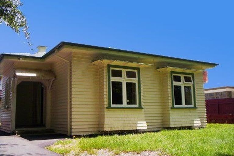 Photo of property in 15 Kitchener Street, Claudelands, Hamilton, 3214