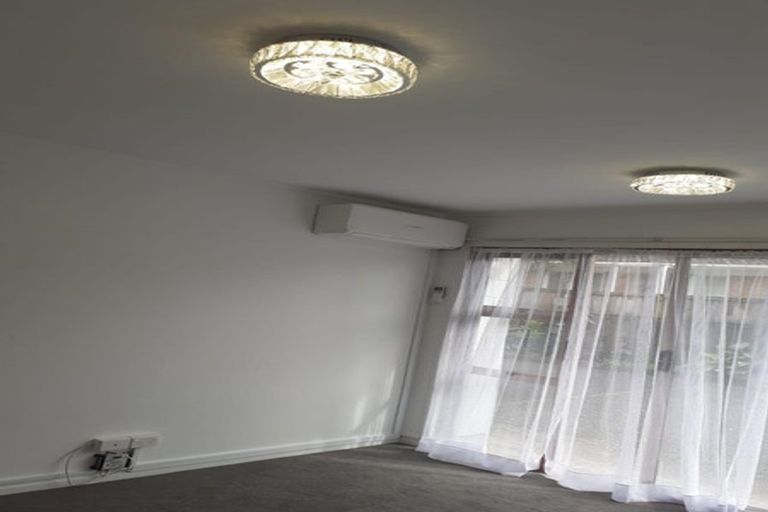 Photo of property in 2/767 Beach Road, Browns Bay, Auckland, 0630