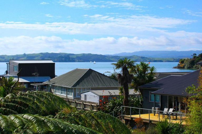 Photo of property in 16 Cambrae Road, Raglan, 3225