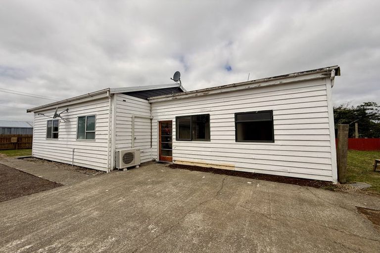 Photo of property in 63 Elles Road, Otautau, 9610