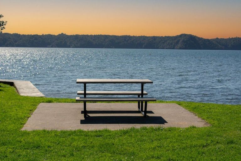 Photo of property in 32 Wharetoroa Drive, Rotoiti Forest, Rotorua, 3074