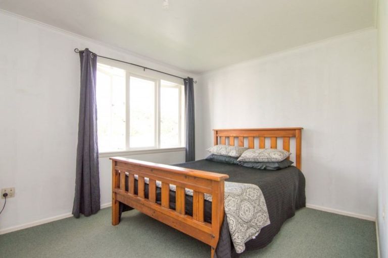 Photo of property in 45 Tararua Terrace, Cloverlea, Palmerston North, 4412