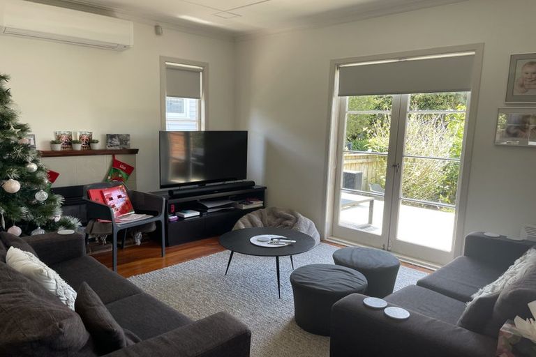 Photo of property in 54 Amaru Road, One Tree Hill, Auckland, 1061