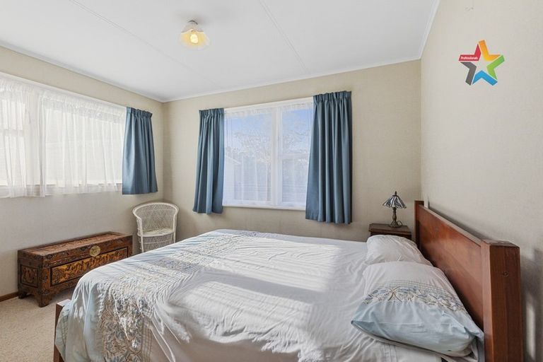 Photo of property in 66 Oakleigh Street, Maungaraki, Lower Hutt, 5010