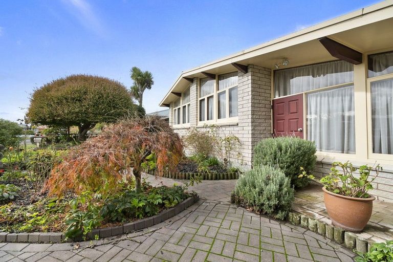 Photo of property in 8 Henare Street, West End, Palmerston North, 4412