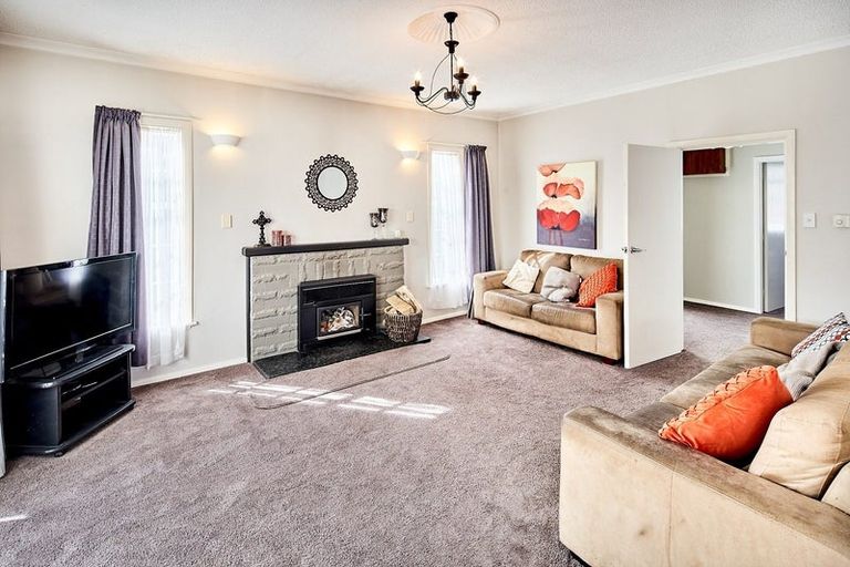 Photo of property in 36 Heretaunga Square, Silverstream, Upper Hutt, 5019