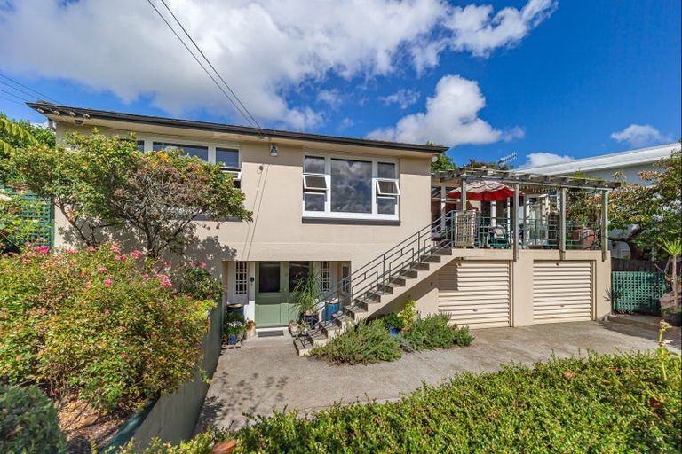 Photo of property in 79 Kawiu Road, Levin, 5510