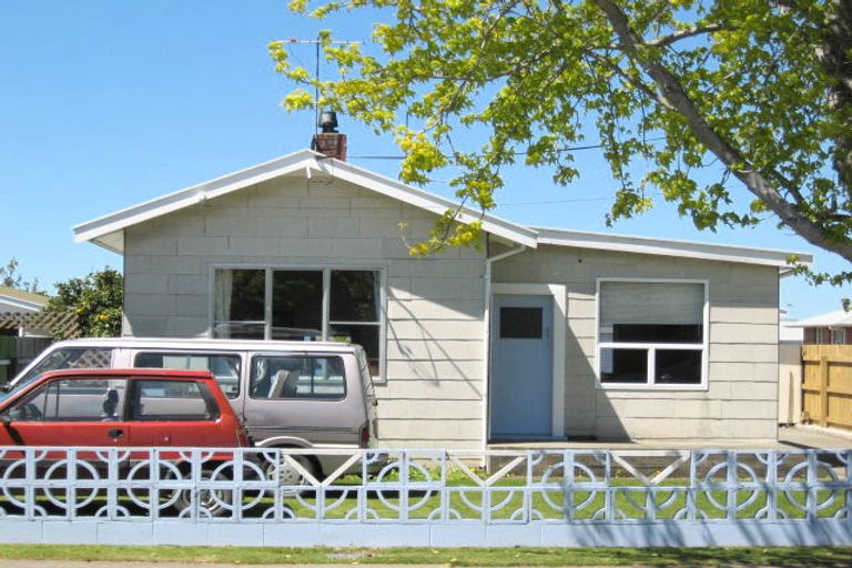 Photo of property in 17 Holdaway Street, Riversdale, Blenheim, 7201