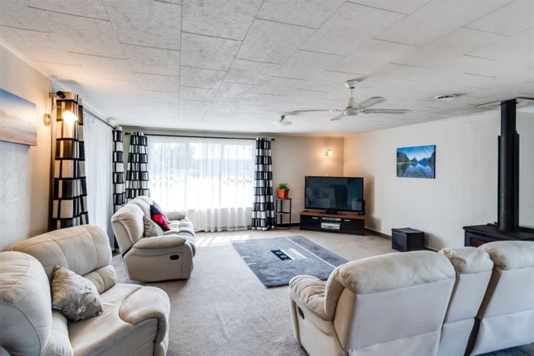 Photo of property in 30 Henley Crescent, Pirimai, Napier, 4112