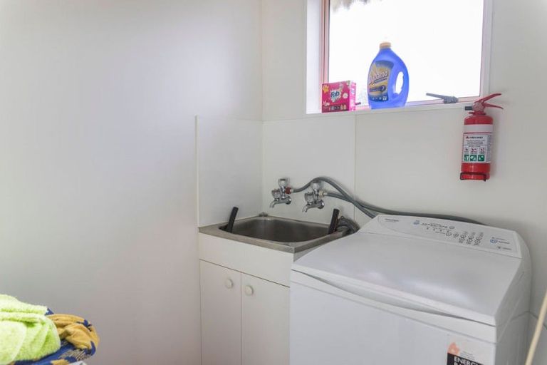 Photo of property in 12 Mccallum Street, Dannevirke, 4930