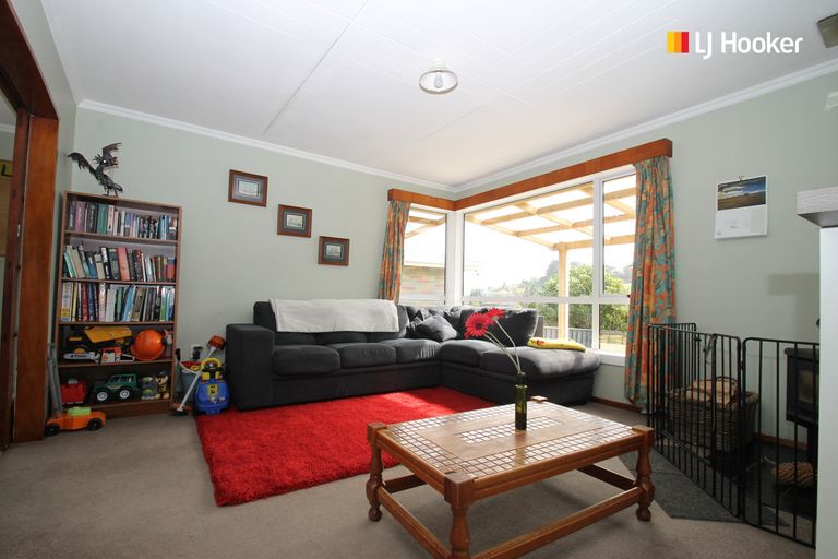 Photo of property in 11 Westland Street, Green Island, Dunedin, 9018